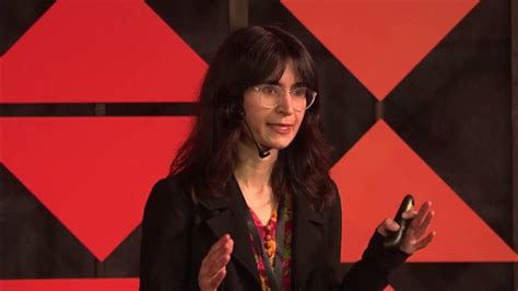  TEDxLahore「パキスタンの未来：イノベーションと持続可能性」におけるZahra Shahの力強いプレゼンテーション